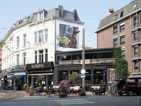 De nieuwe muurschildering op het Leopoldplein.