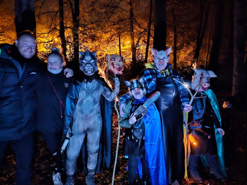 Een sfeerbeeld van een halloweenwandeling. 