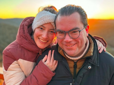 Celine Groenweghe is de partner van Simon Lagrange, de burgemeester van Zulte. 