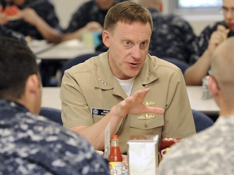 Rogers heeft al een carrière van dertig jaar in de US Army achter de rug.