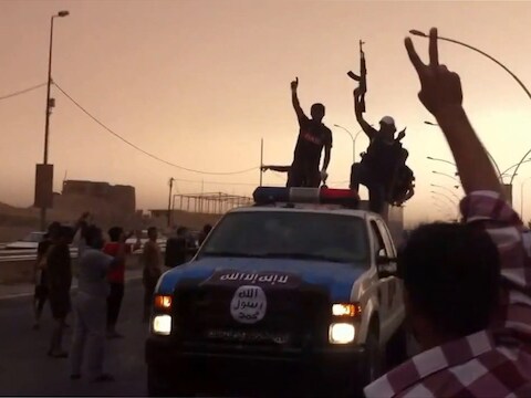 ISIS zaait terreur in Irak en nu neemt ook Jordanië maatregelen.