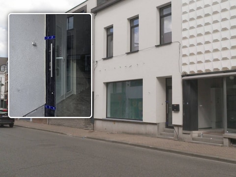 De woning van het gezin van het slachtoffer in Merchtem werd verzegeld door de politie.
