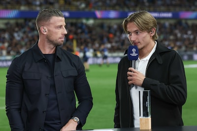 Geblesseerd, maar wel bekroond: Club-spits Romeo Vermant ontvangt voor aftrap tegen Rangers Gouden Schoen van de maand mei