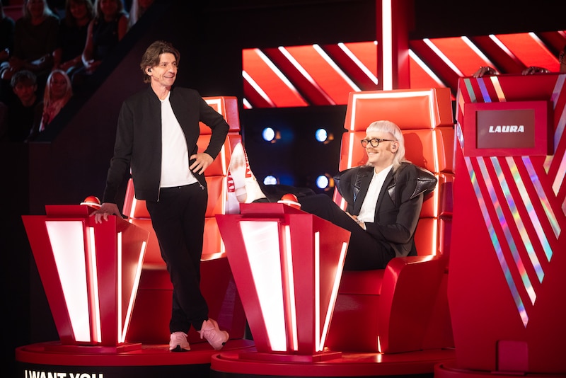 Joost Klein ontketent chaos in 'The Voice' en zet collega-coaches schaakmat  met genadeloze actie | TV | HLN.be