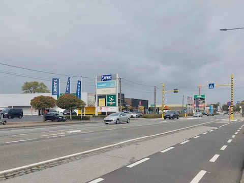 Archiefbeeld van de Brugsesteenweg in Roeselare