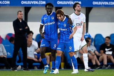 Dominant Genk virtueel leider in Europe Play-offs, stiftertje van Medina spat uiteen op lat