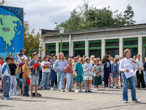 Directeur Nikie Van der Straeten mocht het goede nieuws verkondigen.