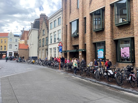 De feiten speelden zich af in de Kuipersstraat in Brugge (archiefbeeld).