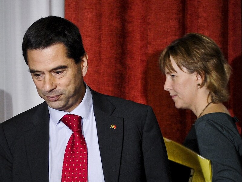 Vitor Gaspar en zijn opvolgster, Maria Luis Albuquerque.