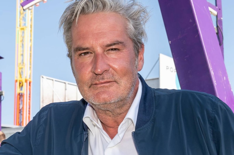 Hans Otten (55) verdween jarenlang bewust uit de media: “Ik was mezelf niet  altijd op het scherm” | Showbizz | HLN.be