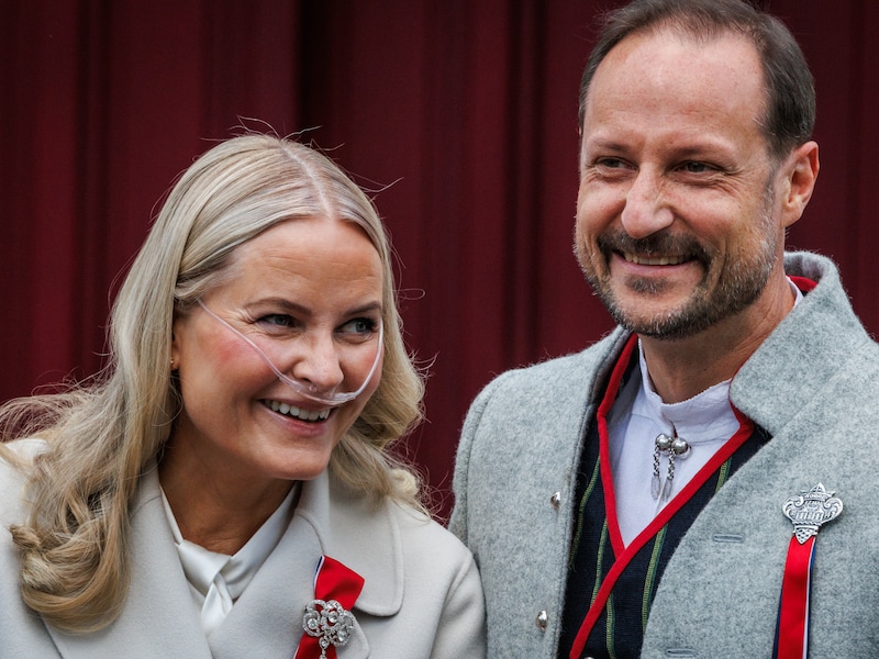 Geliefd bij de Noren, maar haast alleen aan het roer: Haakon legt straks eed af als nieuwe koning