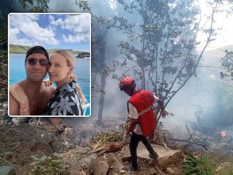 Medewerkers van het Keniaanse Rode Kruis bij de helikoptercrash. Inzet: Michele Sensi-Contugi (links), chef van de Ecuadoraanse inlichtingendienst en Stephany Sensi (rechts), zijn echtgenote.