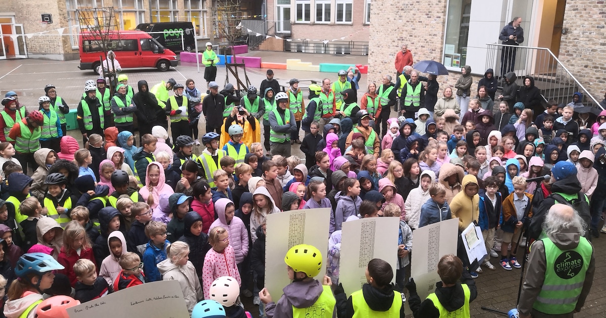 Diksmuide steunt de klimaatactie Ride the Tide en fietst een eindje mee ...