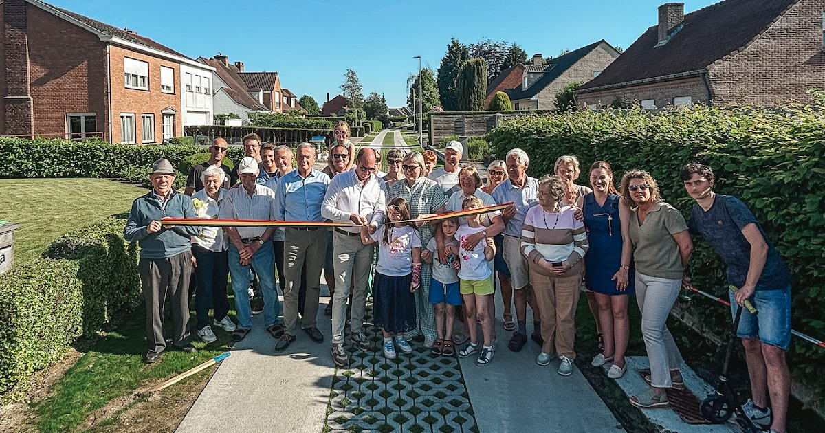 Waterdoorlatende weg in de Weide geopend