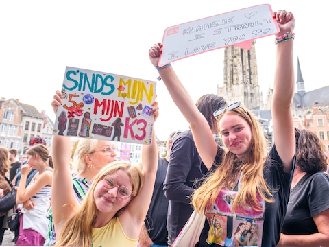 K3 Superfans Lindsay en Tatiana op Maanrock 2026 zitten al klaar van ‘s morgens vroeg 