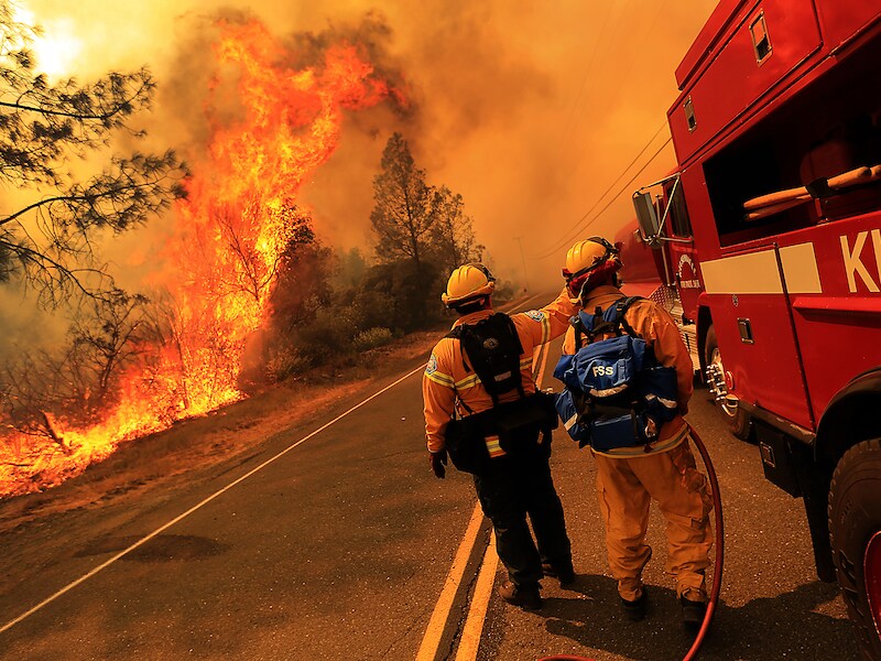 Bosbranden, zoals in de Amerikaanse staat Californië, zullen door de megadroogtes alleen maar toenemen.