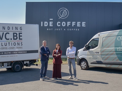 Johan Van den Broeck en Charlotte Ingels vormen samen het nieuwe management van Idé Coffee Systems na de fusie met EVC.