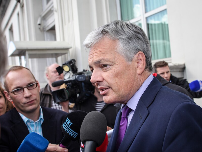 Didier Reynders bij aankomst van vergadering kernkabinet