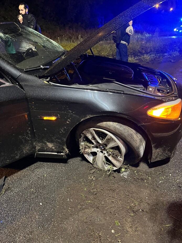 De wagen raakte zwaar beschadigd.