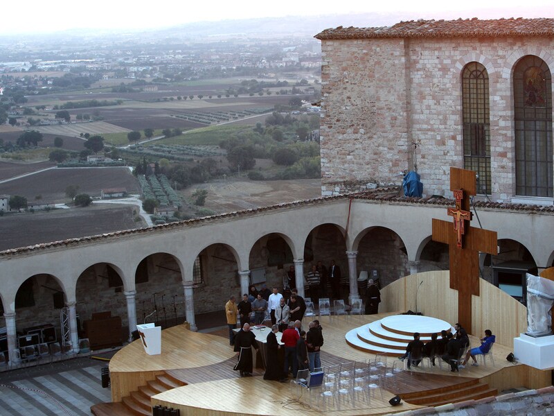 Assisi bereid zich voor op de komst van paus Franciscus.