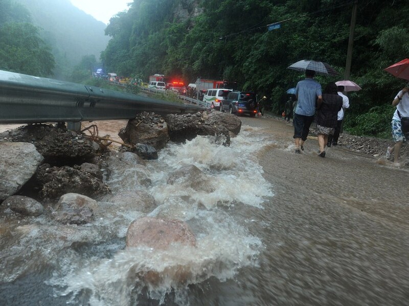 Het Chinese noodweer kostte al aan meer dan 200 mensen het leven.