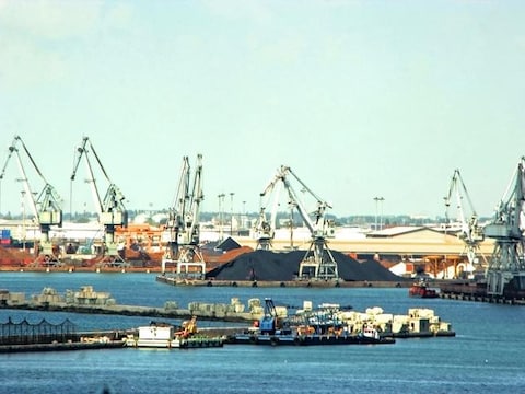 Zicht op de haven van Thessaloniki.