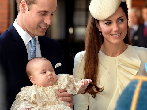 Kroonprins William, prinses Catherine bij de doopplechtigheid van prins George op 23 oktober '13 in Londen.