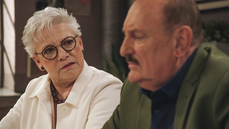 Hugo met tegenspeelster Anke Helsen (Brigitte), in ‘Familie’.
