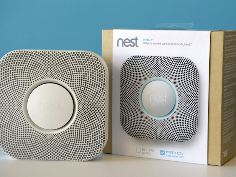 Een rookmelder van Nest Labs.