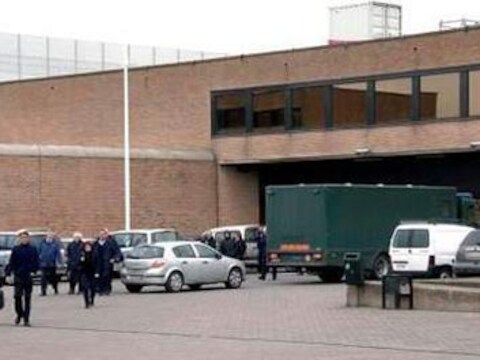 Uit de gevangenis van Brugge ontsnapten drie gangsters met een helikopter.