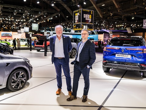  Onze autokenners van HLN Mobiliteit, Joost Bolle en Brecht Vanhaelewyn, gingen gisteren alvast op verkenning op het Autosalon.