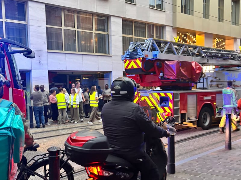 Yalo Hotel in centrum Gent ontruimd na brand in dampkap: automatisch blussysteem krijgt vuur snel onder controle