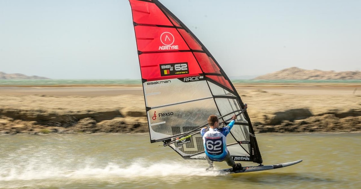 Vincent Valkenaers (31) wacht op wind in Namibië: kan hij wereldrecord surfsnelheid breken tijdens L