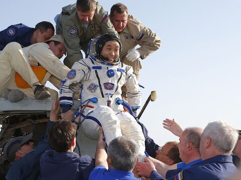 De Japanse astronaut Koichi Wakata tijdens de landing.