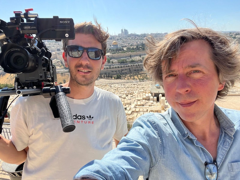 “Ik vind dat alle ruimte in Israël voor ons is”: VTM NIEUWS-oorlogsjournalist Robin Ramaekers spreekt met Israëlische kolonisten