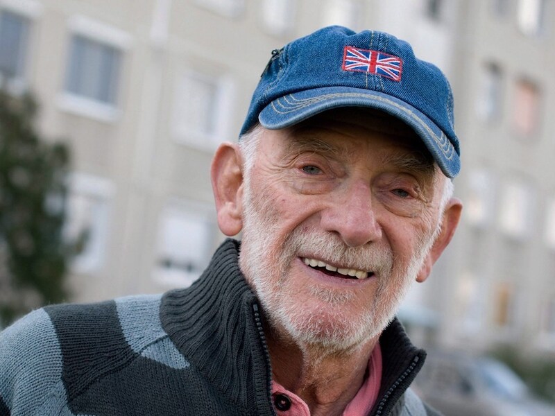 De Hongaarse schrijver Akos Kertesz.