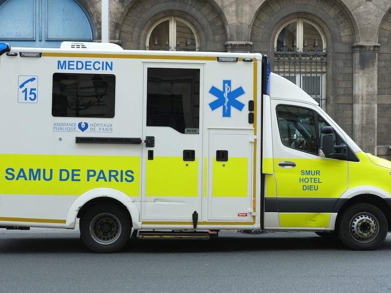 Ilustratiebeeld ziekenwagen. 