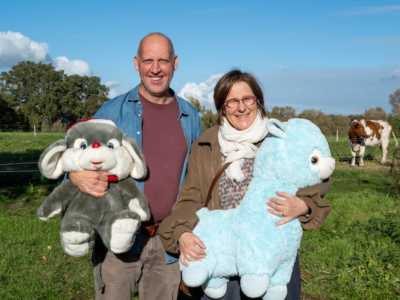Organisator Johan Van Nuffelen (Vereniging Ambiance) samen met schepen van Leefmilieu Ann Van Loock. 
