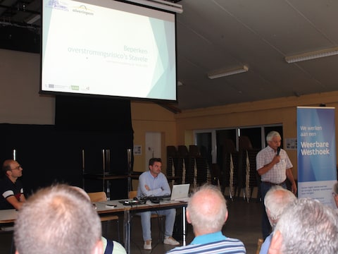 Het gemeentebestuur van Alveringem heeft de inwoners geïnformeerd over de nakende grote werken in de dorpskern van Stavele.