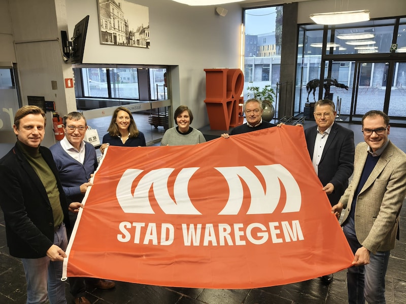 Een nieuwe look voor Waregem met fris logo en dynamische huisstijl: “De ...