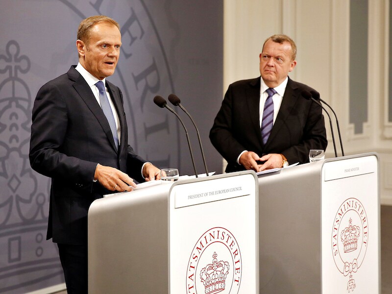 Tusk met Rasmussen.