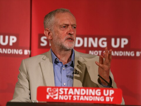 Labour-leider Jeremy Corbyn mag stilaan voor zijn positie beginnen vrezen.