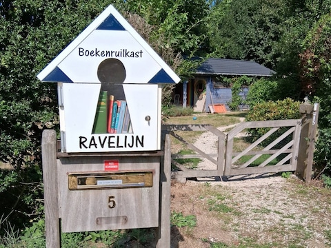 Broechem heeft er een boekenruilkast bij, aan de Steenweg op ‘t Fort.