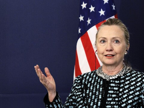 Hillary Clinton wil de sancties verscherpen.