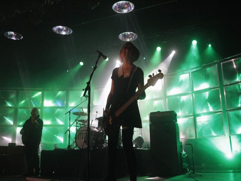 The Pixies, met Kim Shattuck op de voorgrond.