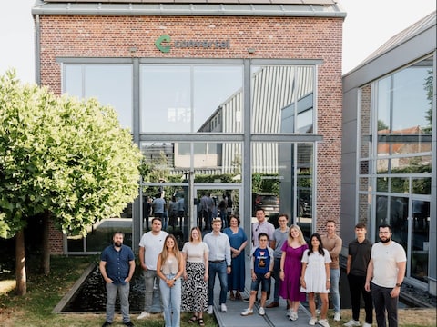 Tijdens ‘amai!’ in De Montil krijgen ondernemers en professionals praktische inzichten in hoe artificiële intelligentie kan worden ingezet binnen hun bedrijf.