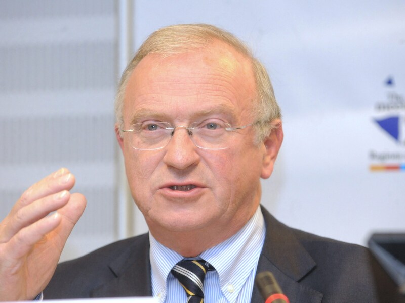 Voorzitter van de raad van bestuur van de VRT Luc Van den Brande,