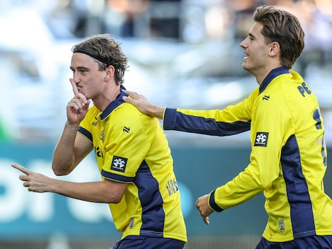 “Ik wist niet dat hij zo’n schot in zich had. En ik denk hijzelf ook niet”: hoe geweldige goal van Kamiel Van de Perre tot stand kwam