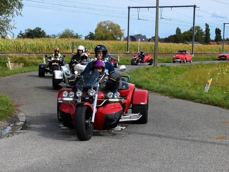 50 motors rijden uit met bewoners van vzw De Lier: “Een voor een straalden onze gasten”