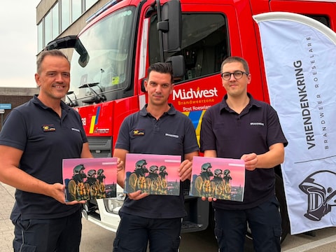 Brandweer Roeselare stelt trots de volledig vernieuwde kalender voor 2027 voor.